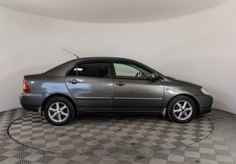 Подержанный автомобиль Toyota Corolla Sedan 2006 года (4 фото)