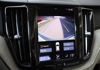 Подержанный автомобиль Volvo XC60 2021 года (18 фото)