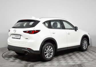 Подержанный автомобиль Mazda CX-5 2024 года (5 фото)