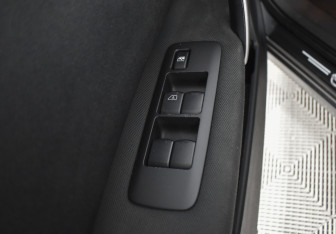 Подержанный автомобиль Nissan Qashqai 2012 года (16 фото)