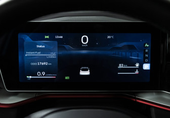 Подержанный автомобиль Geely Coolray 2023 года (16 фото)