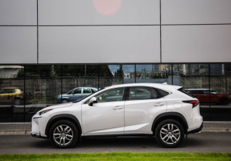 Подержанный автомобиль Lexus NX 2017 года (9 фото)