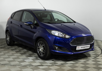 Подержанный автомобиль Ford Fiesta Hatchback 2016 года (3 фото)
