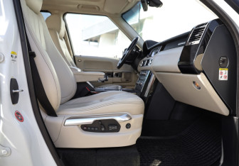 Подержанный автомобиль Land Rover Range Rover 2012 года (32 фото)