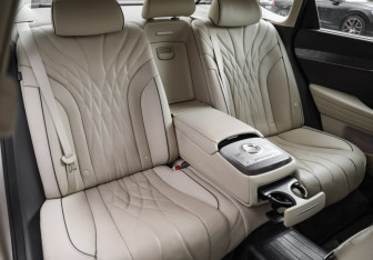 Подержанный автомобиль Genesis G80 2021 года (31 фото)