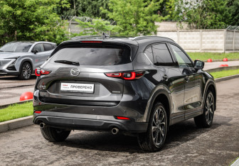 Подержанный автомобиль Mazda CX-5 2024 года (6 фото)