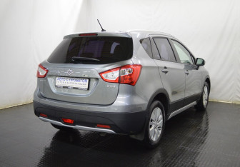 Подержанный автомобиль Suzuki SX4 Hatchback 2014 года (5 фото)