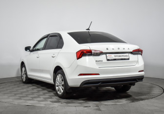 Подержанный автомобиль Skoda Rapid Liftback 2020 года (7 фото)