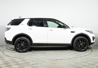 Подержанный автомобиль Land Rover Discovery Sport 2019 года (4 фото)