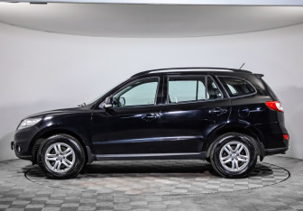 Подержанный автомобиль Hyundai Santa Fe 2011 года (8 фото)