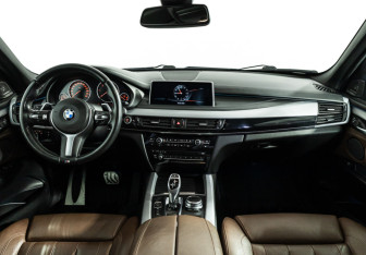 Подержанный автомобиль BMW X5 2017 года (13 фото)