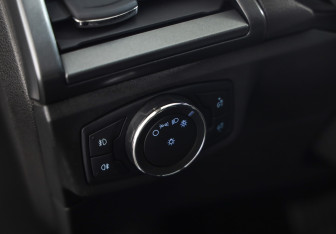 Подержанный автомобиль Ford Mondeo Sedan 2016 года (24 фото)