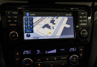 Подержанный автомобиль Nissan Qashqai 2014 года (16 фото)