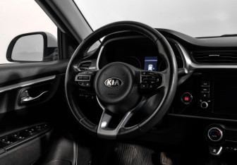 Подержанный автомобиль Kia Rio Hatchback 2021 года (15 фото)