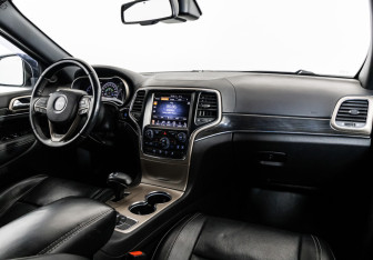 Подержанный автомобиль Jeep Grand Cherokee 2014 года (9 фото)