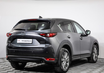 Подержанный автомобиль Mazda CX-5 2022 года (5 фото)