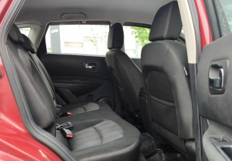 Подержанный автомобиль Nissan Qashqai 2011 года (8 фото)