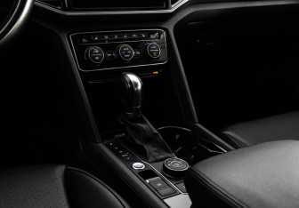 Подержанный автомобиль Volkswagen Teramont 2018 года (15 фото)