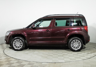 Подержанный автомобиль Skoda Yeti 2014 года (8 фото)