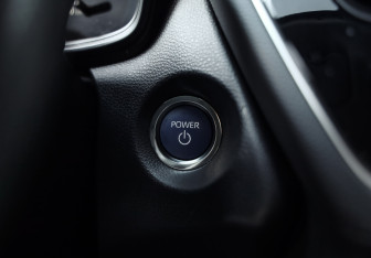 Подержанный автомобиль Toyota Corolla Wagon 2024 года (24 фото)