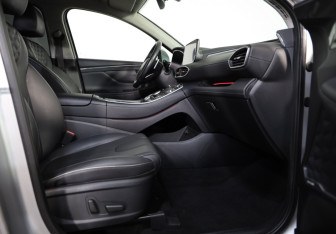 Подержанный автомобиль Hyundai Santa Fe 2021 года (26 фото)