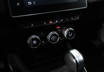 Подержанный автомобиль Renault Arkana 2019 года (18 фото)