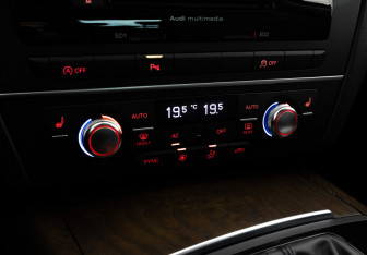 Подержанный автомобиль Audi A6 Sedan 2011 года (15 фото)