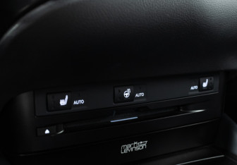 Подержанный автомобиль Lexus ES 2019 года (22 фото)