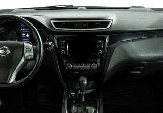 Подержанный автомобиль Nissan Qashqai 2015 года (14 фото)