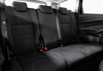 Подержанный автомобиль Ford Kuga 2013 года (17 фото)