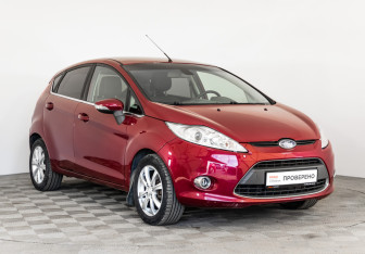 Подержанный автомобиль Ford Fiesta Hatchback 2011 года (3 фото)