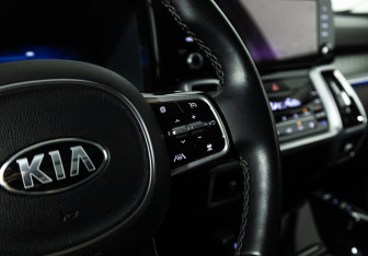 Подержанный автомобиль Kia Sorento 2020 года (24 фото)