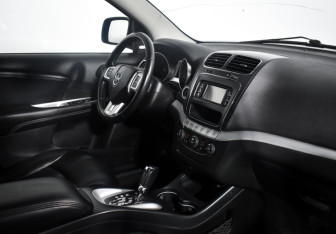 Подержанный автомобиль Dodge Journey 2011 года (13 фото)