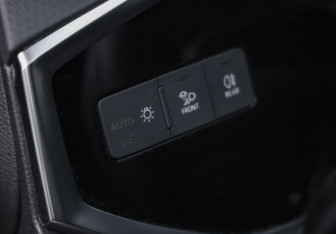 Подержанный автомобиль Audi Q3 2019 года (23 фото)