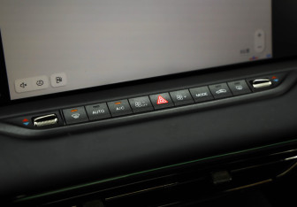 Подержанный автомобиль Voyah Free 2024 года (20 фото)