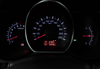 Подержанный автомобиль Kia Rio Sedan 2016 года (12 фото)