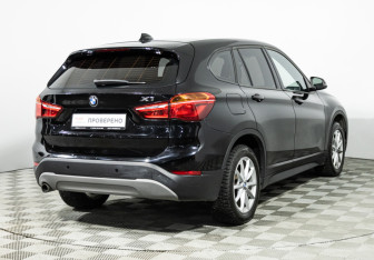 Подержанный автомобиль BMW X1 2017 года (5 фото)