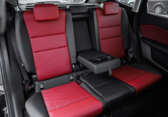 Подержанный автомобиль BMW X1 2024 года (33 фото)