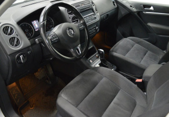 Подержанный автомобиль Volkswagen Tiguan 2013 года (9 фото)