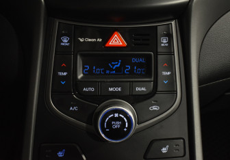 Подержанный автомобиль Hyundai Elantra Sedan 2014 года (16 фото)