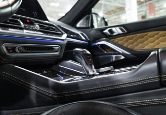 Подержанный автомобиль BMW X6 M 2020 года (30 фото)