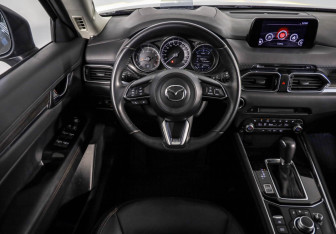 Подержанный автомобиль Mazda CX-5 2022 года (11 фото)