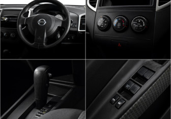 Подержанный автомобиль Nissan Wingroad 2005 года (14 фото)