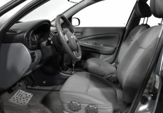 Подержанный автомобиль Nissan Almera Classic 2007 года (10 фото)