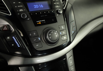 Подержанный автомобиль Hyundai i40 Sedan 2013 года (15 фото)