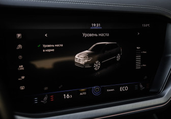 Подержанный автомобиль Volkswagen Touareg 2020 года (17 фото)