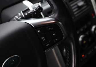 Подержанный автомобиль Land Rover Discovery Sport 2018 года (14 фото)