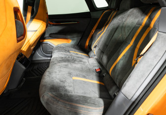 Подержанный автомобиль Zeekr 001 2023 года (10 фото)