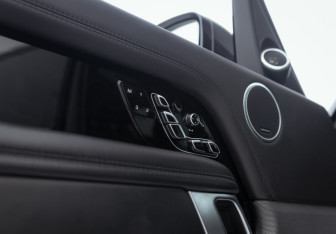 Подержанный автомобиль Land Rover Range Rover 2021 года (24 фото)