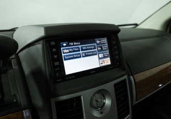 Подержанный автомобиль Chrysler Voyager 2008 года (15 фото)
